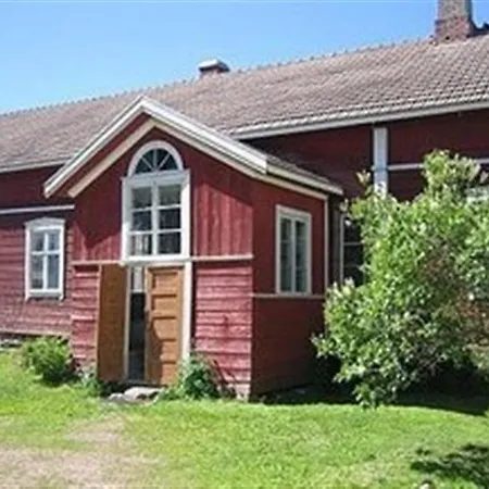 Itatalon Talonpoikaiskartano 게스트하우스 쿠스타비